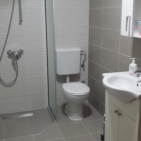 Guest house Private Rifat Dubrave Gornje